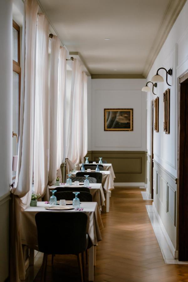 La Fontaine Hotel Хунедоара Екстериор снимка