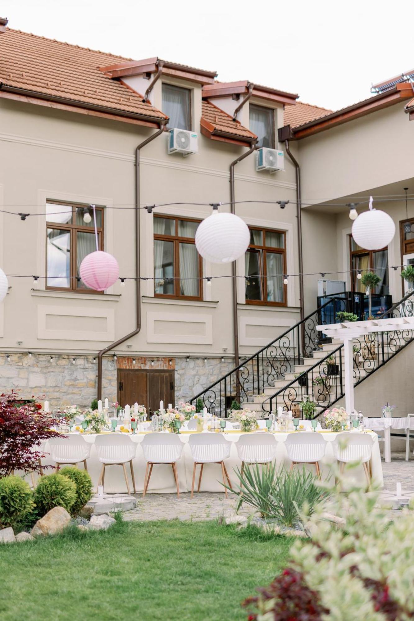 La Fontaine Hotel Хунедоара Екстериор снимка